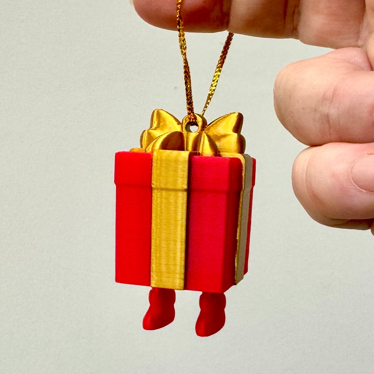 Articulated Gift with Legs Tree Decoration